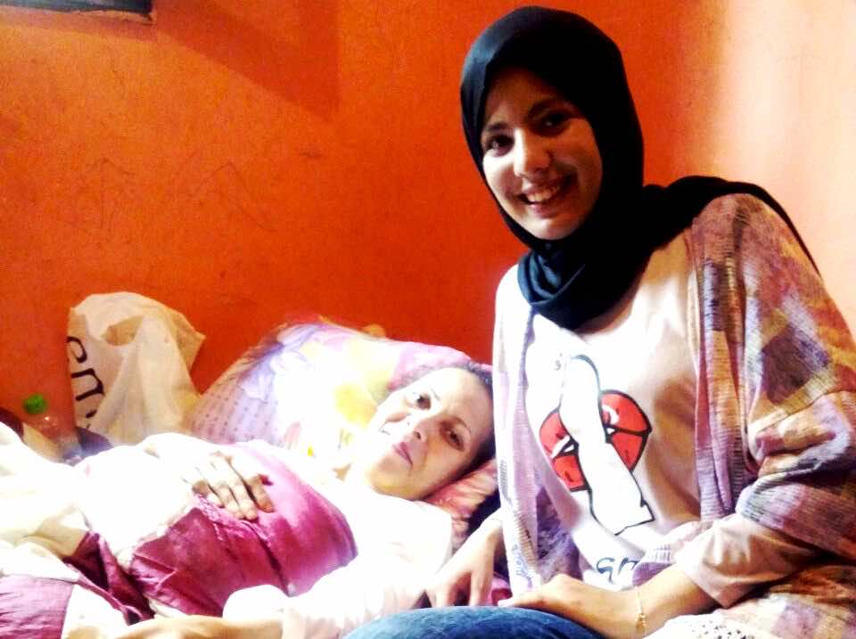 رجاء.. قصة مغربية أقعدها حادث وأعاد لها "الأنستغرام" الأمل - صور