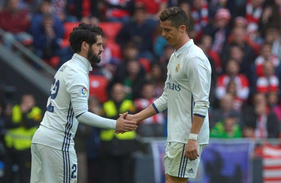 ريال مدريد يحسم موقفه بخصوص رحيل نجمه!
