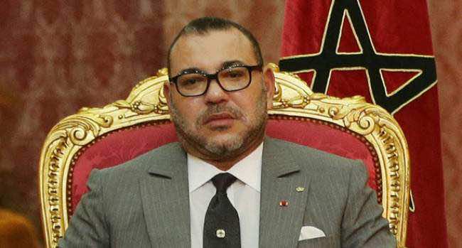 محمد السادس يعزي السيسي في ضحايا اصطدام قطارين بمصر