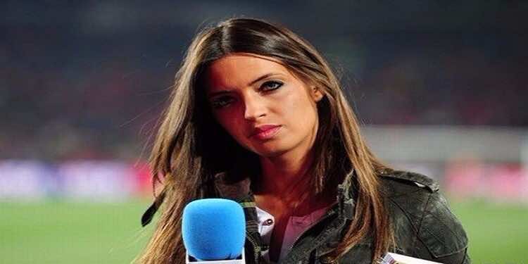 صحافية تتعهد بالتعري على الهواء في حال فوز برشلونة على ريال مدريد