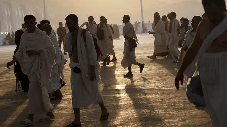 أزمة الخليج.. السعودية تفتح منفذا بريا لدخول الحجاج القطريين
