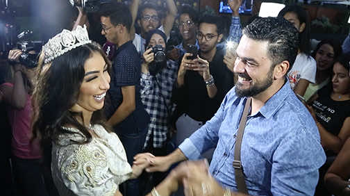بعد اطلاق "ارقص".. دنيا باطمة ترقص مع زوجها على إيقاعات الدقة المراكشية - فيديو