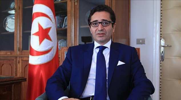 وزير المالية التونسي يستقيل بسبب "تهريب" أموال إلى المغرب