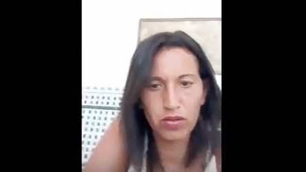 مغربية تنتفض ضد دبلوماسي لبناني وصف المغربيات بـ"العاهرات"- فيديو