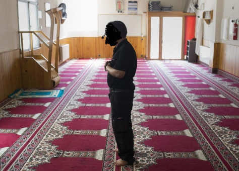 بعد حادث برشلونة .. إسبانيا تحصي أئمة المساجد