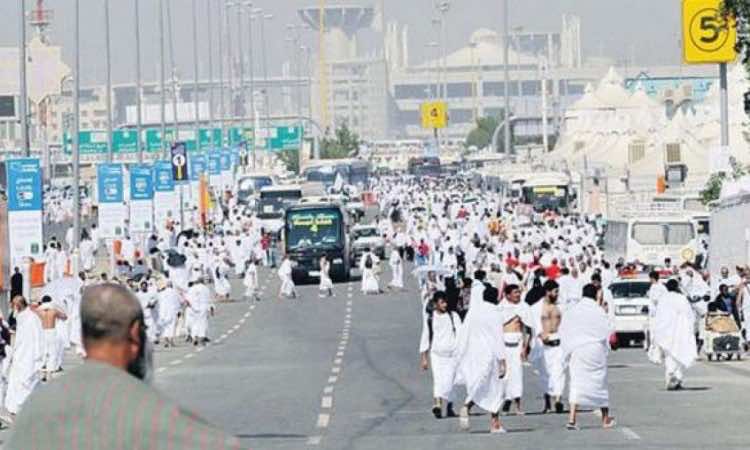 الحج في أرقام.. مليوني حاج يحرسهم 100 ألف عنصر أمن
