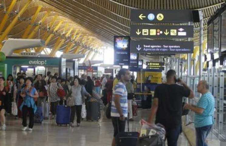 شباب من مخيمات تندوف يضربون عن الطعام في مدريد طلبا للجوء