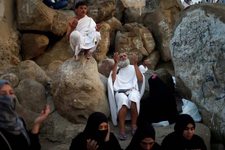 خطيب عرفات للقادة العرب: حلول المشاكل في القرآن..ولا مكان في الحج للمزايدات