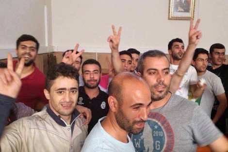 بعد حرمانهم من العفو...الزفزافي ورفاقه يقاطعون العيد داخل زنازينهم
