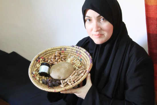 تامي أمبل.. قصة مسلمة أمريكية ترعى 14 ابناً وتجني 100 ألف دولار شهرياً