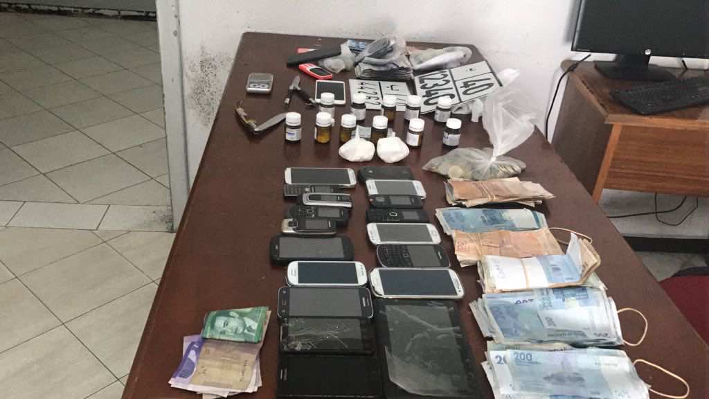 أمن طنجة يقوم بأكبر عملية للإطاحة بعصابة تزود المدينة بالمخدرات القوية- صور