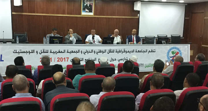 مهنيو النقل الطرقي متوجسون من قرار جديد لبوليف