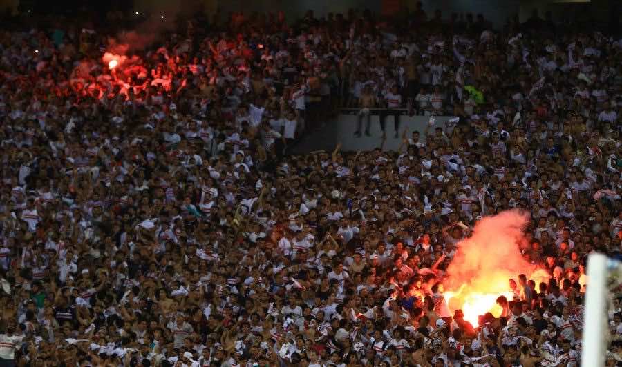 بعد أعمال الشغب..الشرطة البرازيلية تحتجز جماهير فريق سانتوس داخل الملعب
