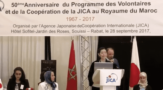 يابانية تبهر الحاضرين لحفل المتطوعين بعرض ب"الدارجة" المغربية  - فيديو