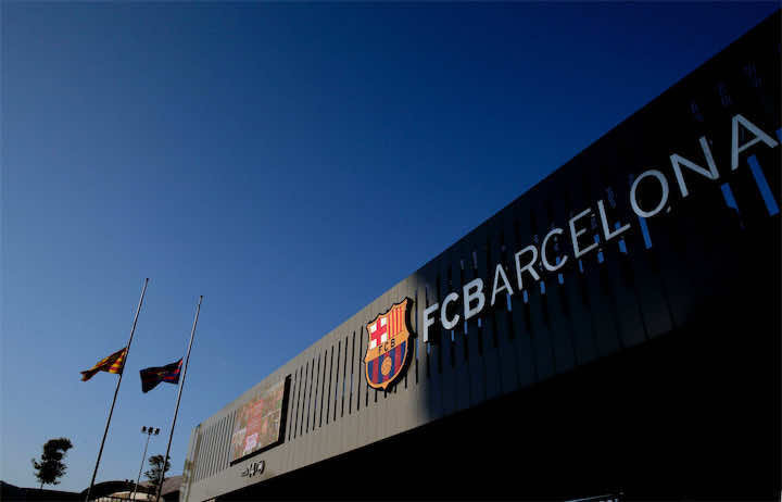 برشلونة يغلق أبوابه وينخرط في إضراب"كتالونيا"