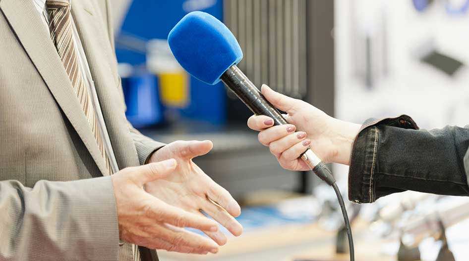 وفاة صحفية عملت 159 ساعة إضافية في شهر واحد