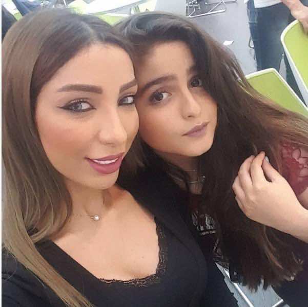 دنيا باطمة متهمة بـ"إنشاء حساب مزيف" لمهاجمة حلا - صور