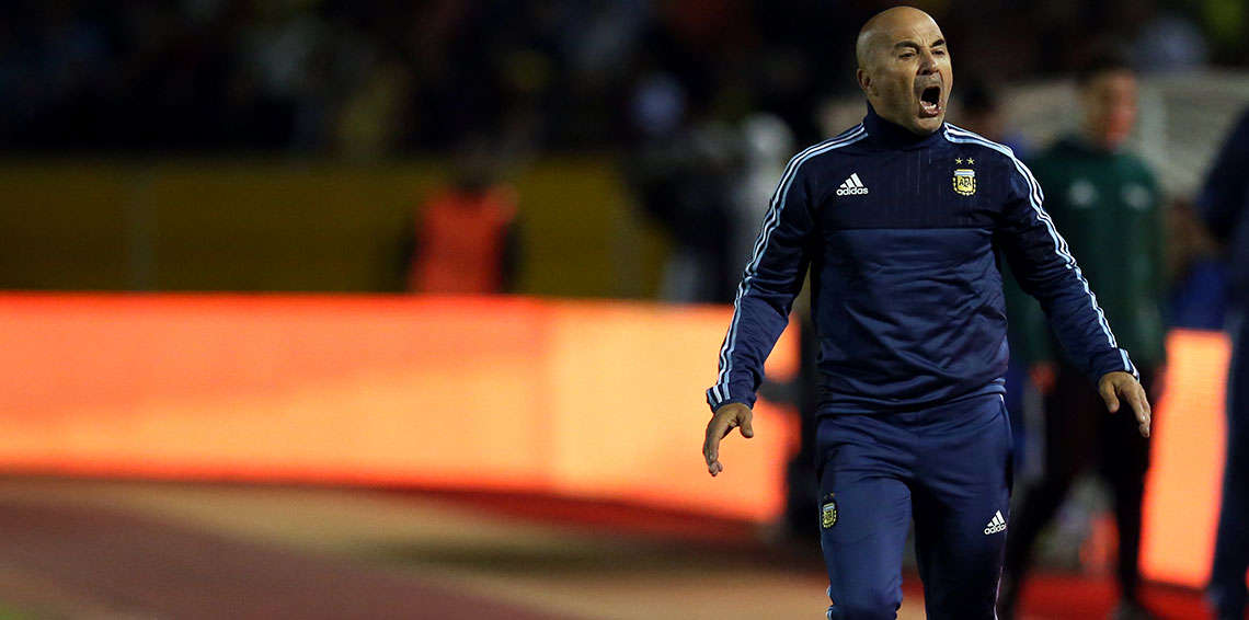 مدرب الأرجنتين: ميسي أفضل لاعب عبر التاريخ
