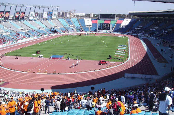 العامري يعبر عن استيائه من أرضية ملعب الرباط