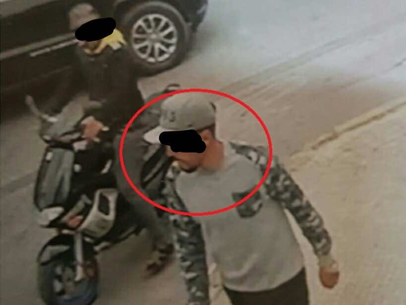 الكاميرا تسقط لص هواتف في يد الشرطة بالدار البيضاء- الصورة
