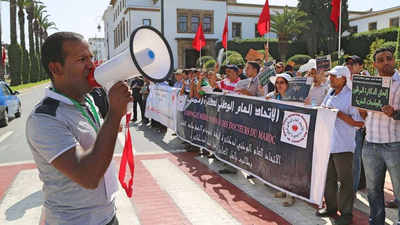 الدكاترة الموظفين يشنون إضرابا عقب إغلاق وزارة التعليم العالي باب "المناصب المحولة" في الجامعات