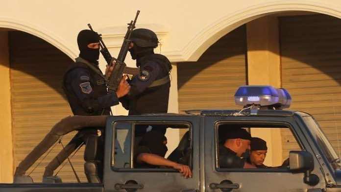 ارتفاع عدد قتلى الشرطة المصرية إلى 58 في اشتباكات مع مسلحين