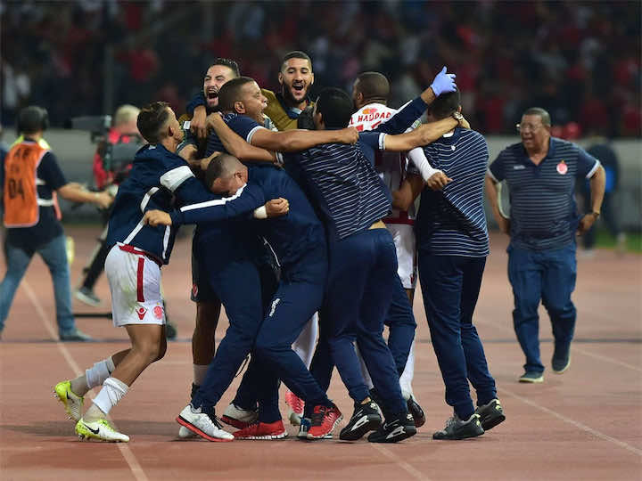 لاعب من الوداد يتعرض للاعتداء بالسلاح الأبيض قبل لقاء النهاية - صور