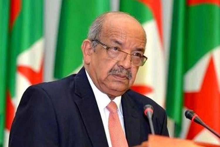 دبلوماسي خشن 