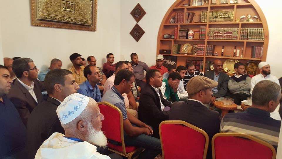 أفواج من المواطنين ومتعاطفي البيجيدي في بيت بنكيران-صور وفيديو