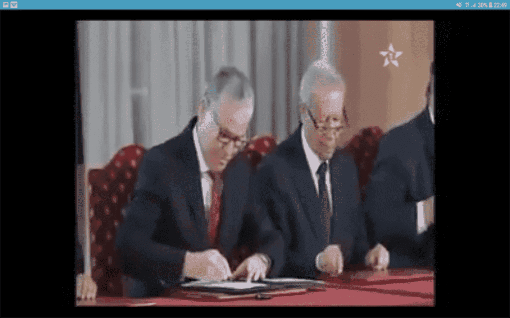 هكذا بدا الوزراء خلال التوقيع على الاتفاقيات التي تسببت في إقالتهم-فيديو