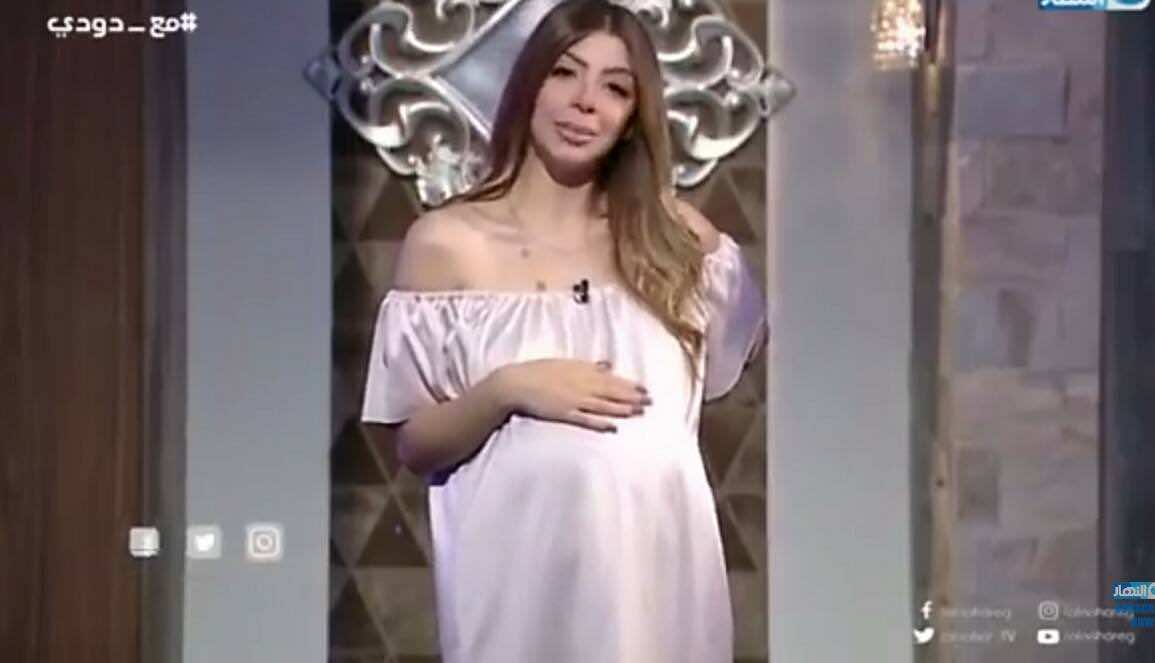 حبس مذيعة مصرية 3 سنوات بتهمة "الفسق"- فيديو