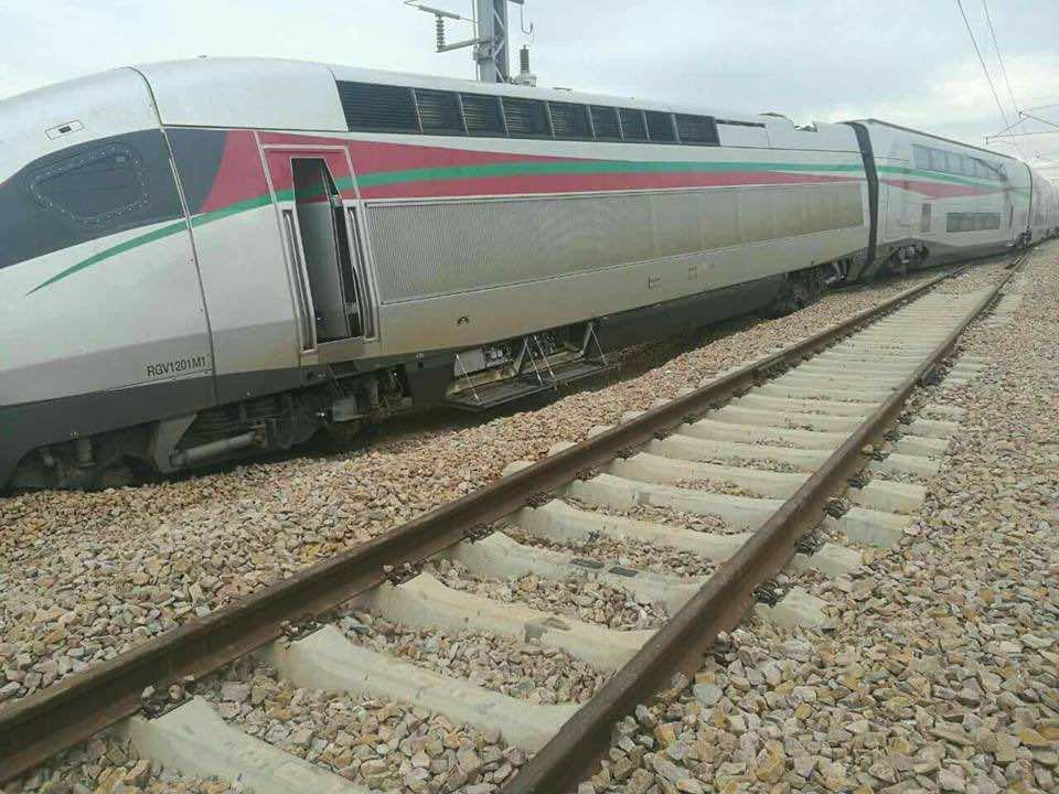 "oncf": قاطرة TGV مالت بشكل "طفيف"