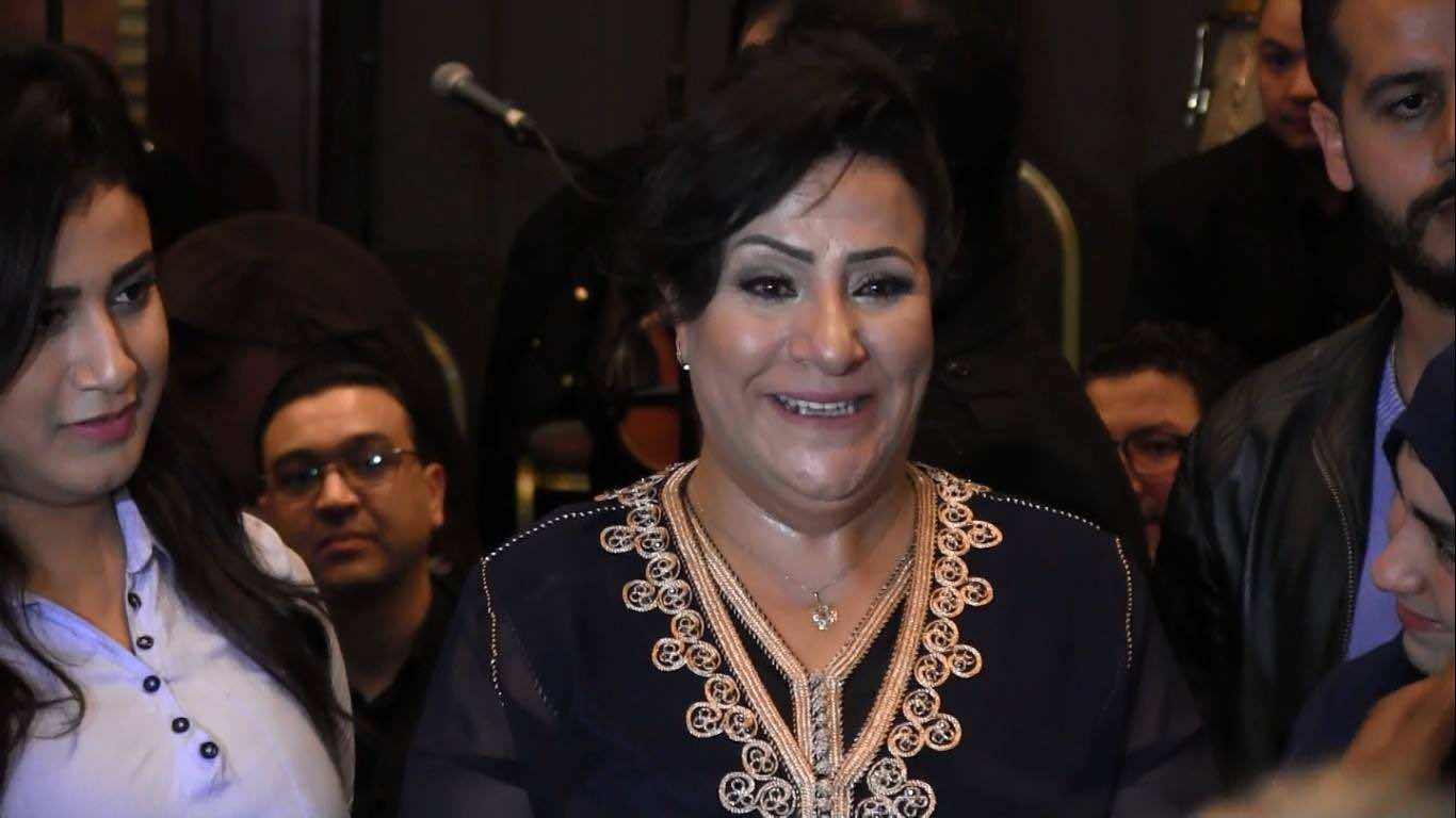 تفاصيل سهرة نجوم الشاشة.. زهيرة صادق تستلم شقة بحضور نجوم مغاربة - صور