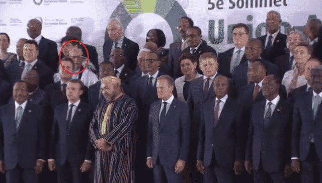 نظرات زعيم البوليساريو للملك محمد السادس تتثير انتباه رواد فايسبوك