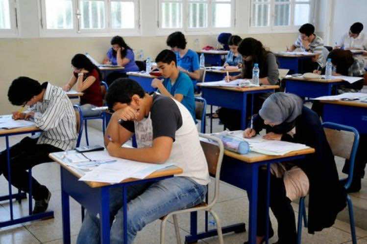 تقرير يكشف تراجع مستويات التلاميذ المغاربة في القراءة والرياضيات والعلوم