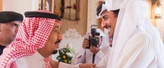الملك سلمان وأمير قطر يُعلنان مشاركتهما في قمة الكويت