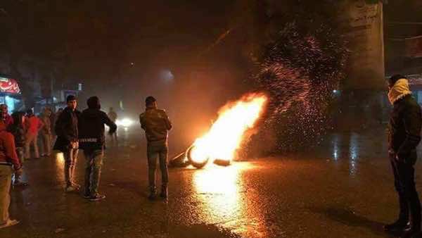 فلسطنيون يحتشدون في باب العامود رفضا لقرار ترامب - فيديو