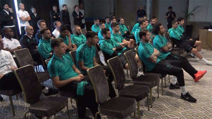 "فيفا" تجتمع بلاعبي ريال مدريد بأبوظبي
