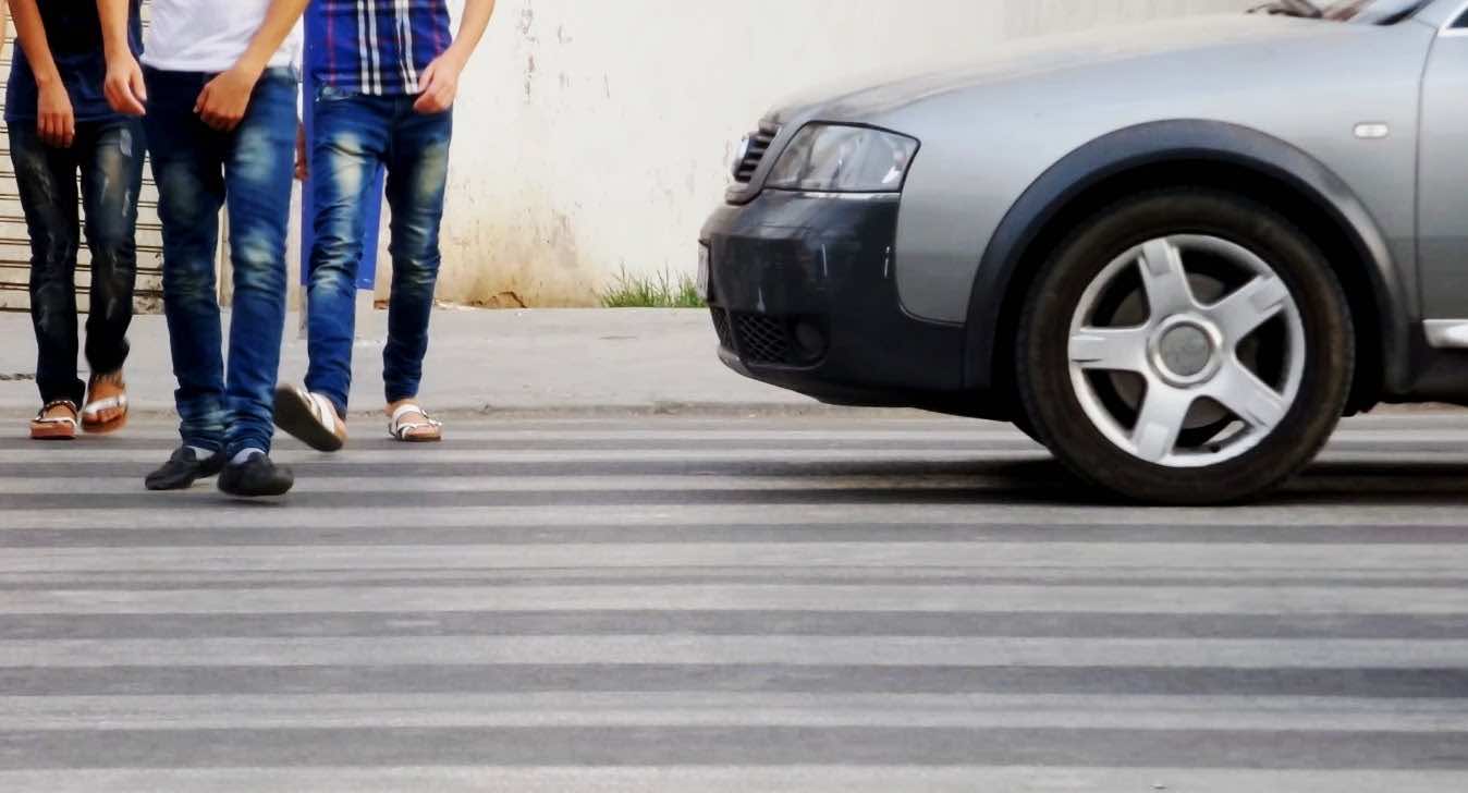 الشروع في تطبيق غرامة الراجلين..25 درهما لكل من لم يحترم ممرات الراجلين