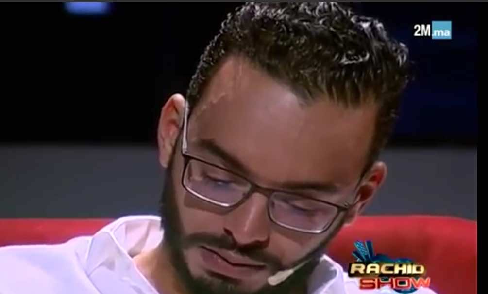 دموع الكوميدي رشيد رفيق بسبب والده-فيديو