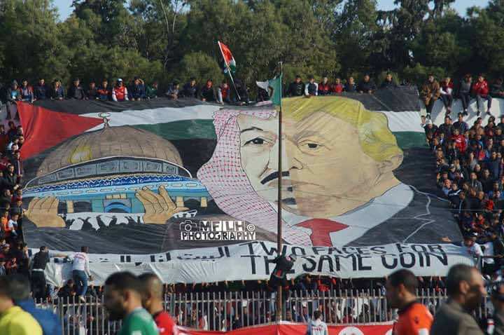 الجزائر تنحني للعاصفة وتعاقب مسؤولين لديها بسبب "تيفو" الملك سلمان