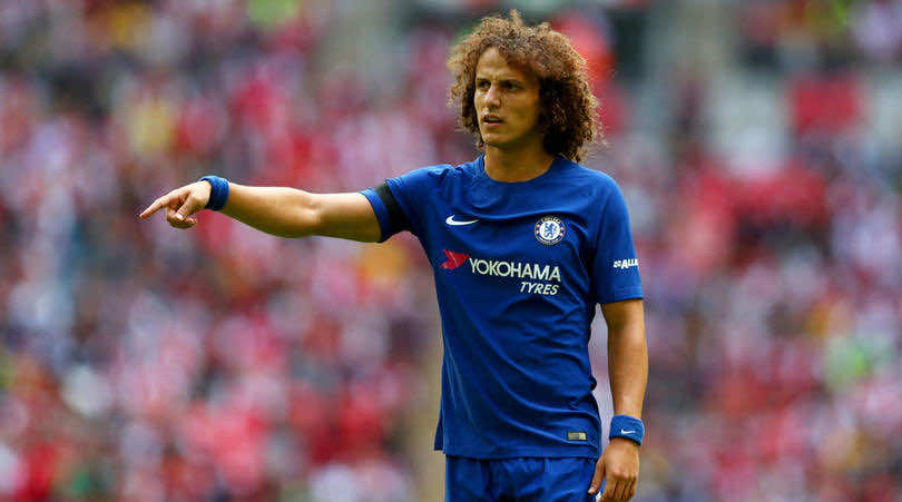 لاعب يعرض خدماته على برشلونة