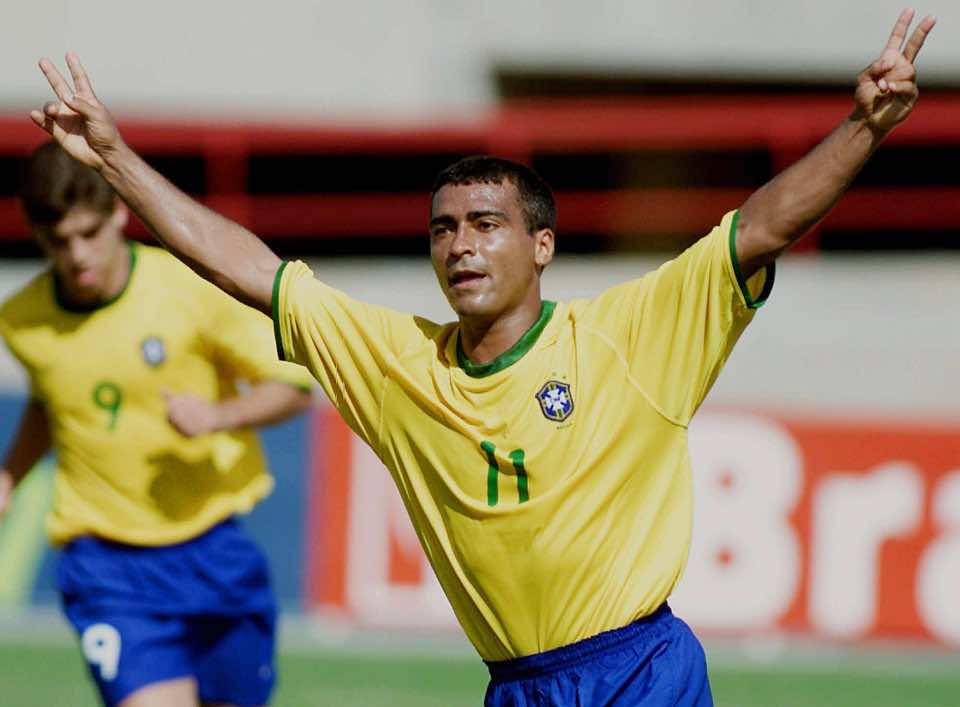 نجم منتخب البرازيل يعلن ترشحه لرئاسة الاتحاد المحلي لكرة القدم