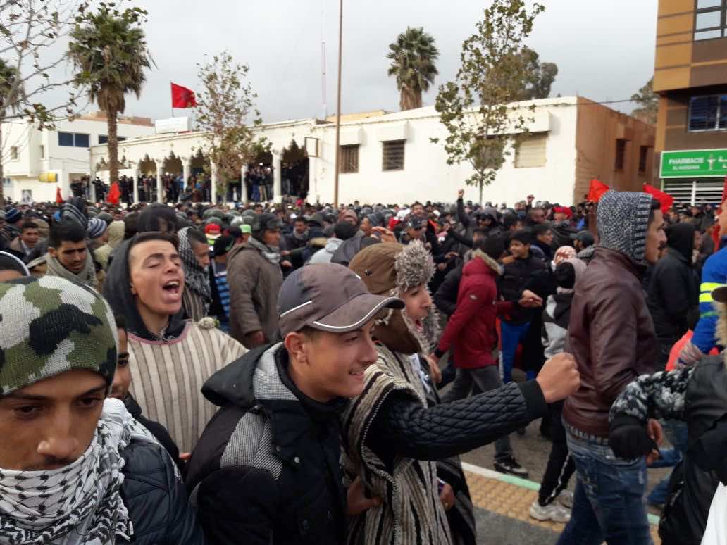 على الرغم من وساطة رباح.. أهالي جرادة يستأنفون الاحتجاج