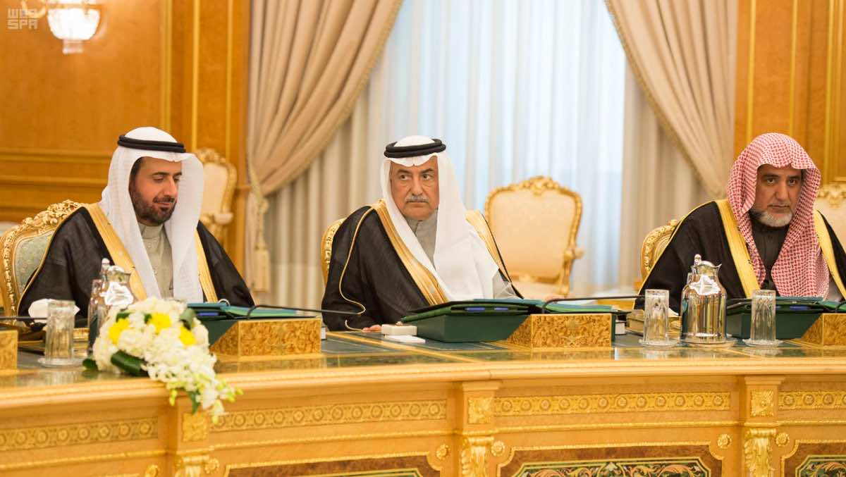 وزير سعودي يخرج من معتقل "الريتز" إلى المشاركة في مجلس حكومي!!