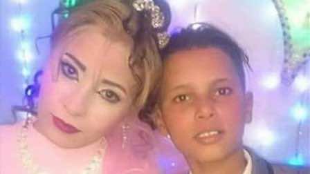 خطوبة تثير الجدل ..عريس  12عاما وعروس تكبره ب 4 أعوام  - صورة