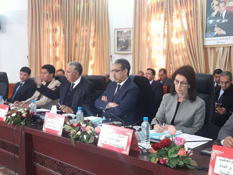 أهالي جرادة يستقبلون رباح بالاحتجاج..وتهديدات بانتحار جماعي!
