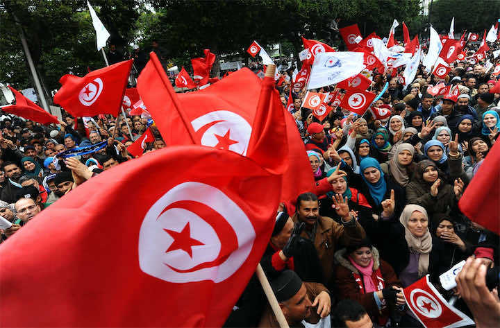 سبع سنوات من الثورة التونسية .. سمَانٌ في الحريات وعجاف في التنمية
