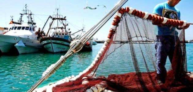 الحزب الاشتراكي الإسباني يضغط للإسراع باتفاق الصيد البحري