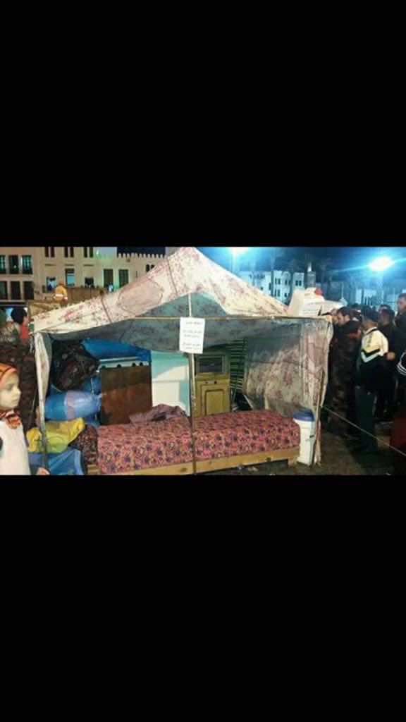 "خيمة" بمحيط القصر الملكي بتطوان تستنفر الأمن